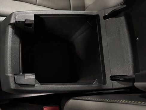 Used 2024 Chevrolet Colorado ZR2 w/ ZR2 Convenience Package III image 27