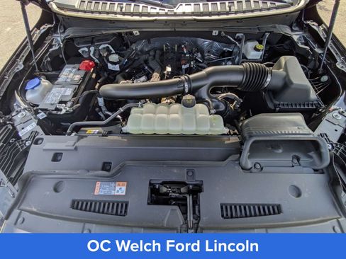 Certified 2025 Lincoln Navigator Black Label AWD/4WD image 8