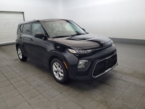 Used 2020 Kia Soul S FWD image 13