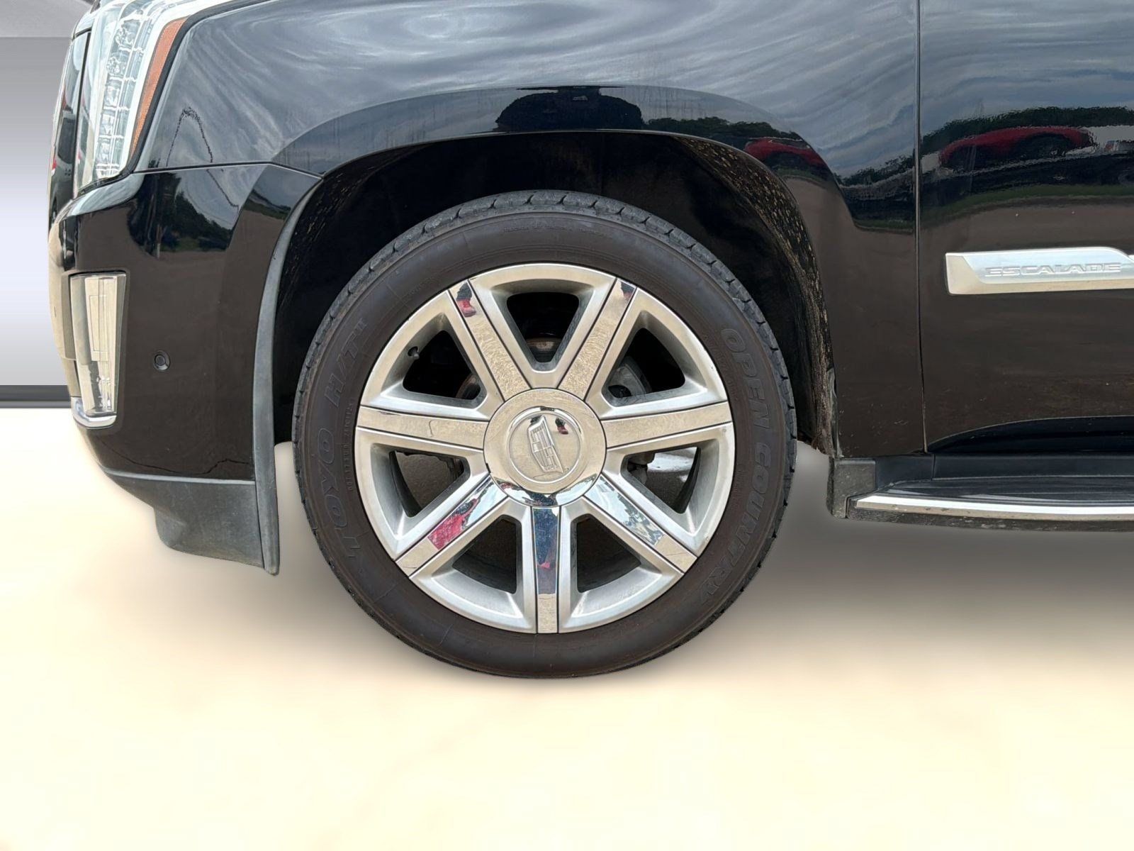 Used 2018 Cadillac Escalade ESV Luxury AWD/4WD image 12