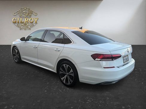 Used 2022 Volkswagen Passat 2.0T SE FWD image 11