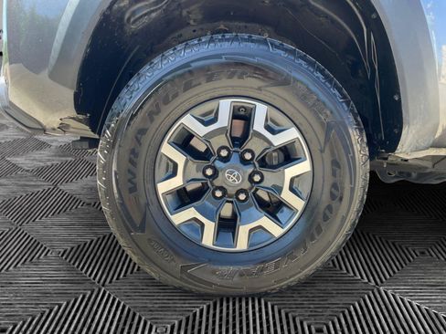 Used 2016 Toyota Tacoma TRD Off-Road w/ Towing Package AWD/4WD image 14