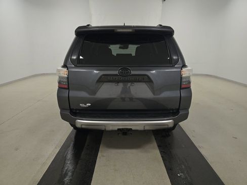 Used 2020 Toyota 4Runner TRD Off-Road Premium image 6