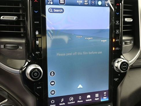 New 2026 RAM 1500 4x4 Crew Cab image 22