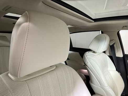 Used 2022 Lexus LS 500 w/ Luxury Package image 36