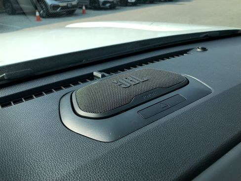 Certified 2024 Toyota Tacoma SR5 AWD/4WD image 18