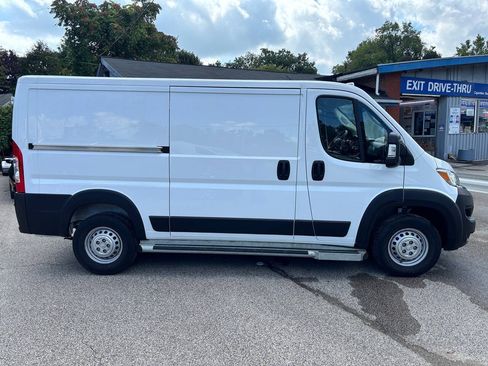 Used 2025 RAM ProMaster 2500 w/ U-Haul Equipment Group FWD image 2