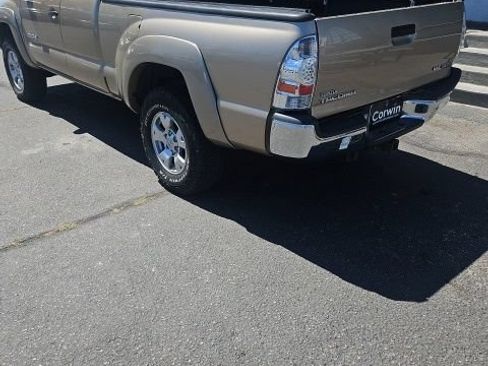 Used 2006 Toyota Tacoma 4x4 Access Cab V6 image 5