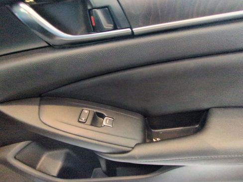 Used 2021 Honda Accord Touring image 26