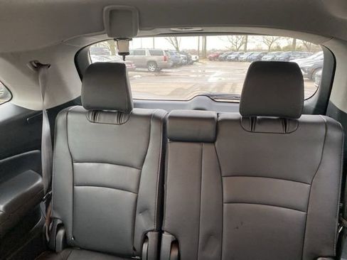 Used 2022 Honda Pilot Special Edition image 4