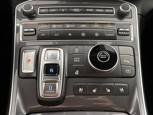 Used 2022 Hyundai Santa Fe Limited FWD image 21