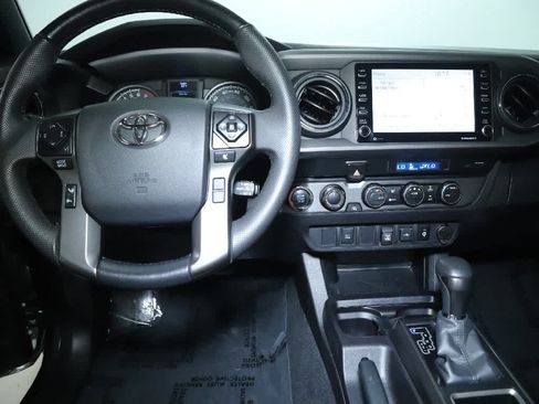Certified 2023 Toyota Tacoma TRD Off-Road AWD/4WD image 27