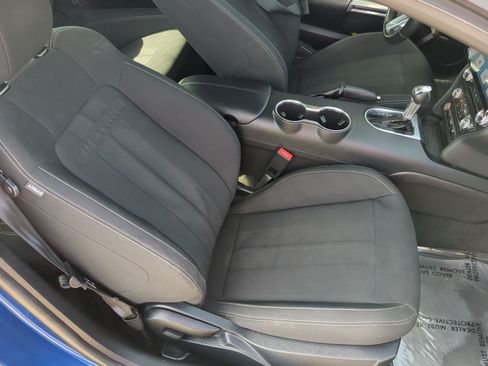 Used 2018 Ford Mustang Coupe RWD image 36