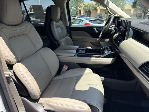 Used 2022 Lincoln Navigator Reserve RWD image 29