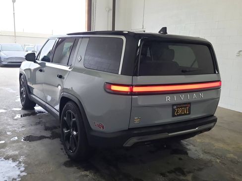 Used 2023 Rivian R1S Adventure AWD/4WD image 4