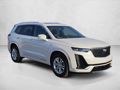 Used 2024 Cadillac XT6 Luxury w/ LPO, Floor Liner Package AWD/4WD image 3
