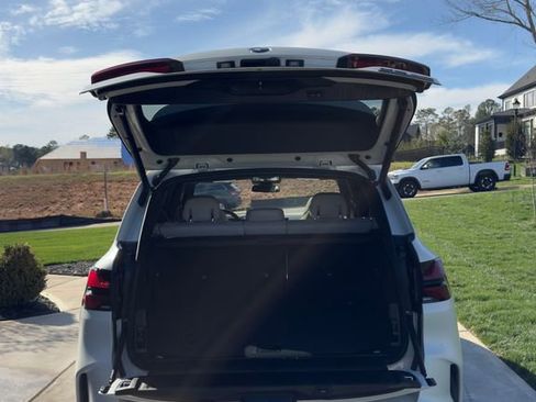 Used 2025 BMW X5 M Competition w/ Executive Package image 8