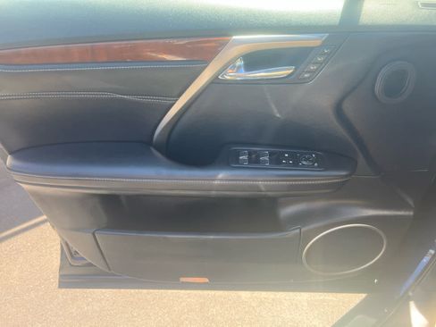 Used 2019 Lexus RX 450hL Premium image 17