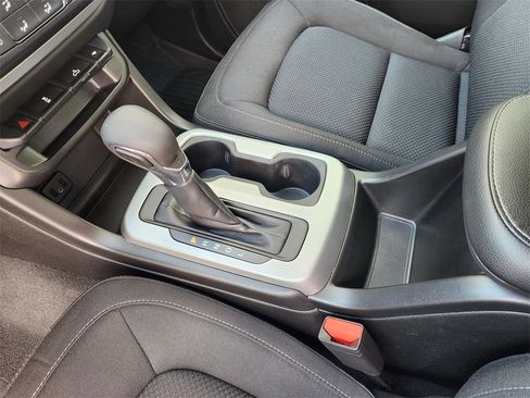 Used 2022 Chevrolet Colorado LT w/ LT Convenience Package image 19