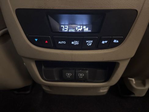 Used 2020 Acura MDX SH-AWD image 26