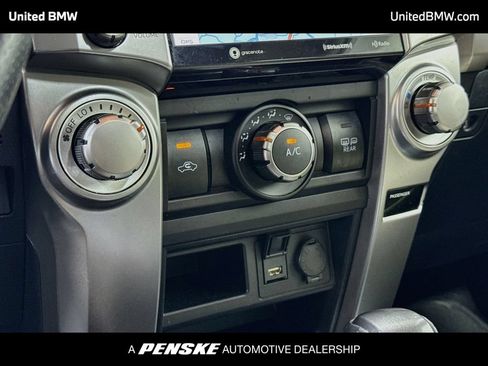 Used 2020 Toyota 4Runner SR5 Premium w/ Moonroof Package RWD image 11