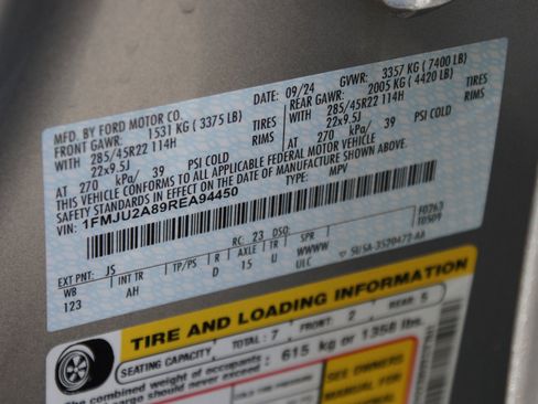 Used 2024 Ford Expedition Limited image 28