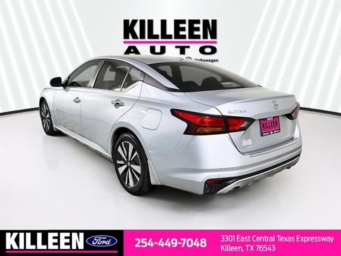 Used 2021 Nissan Altima 2.5 SV w/ SV Premium Package FWD image 7
