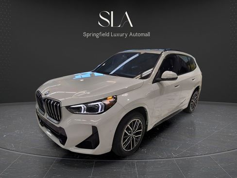 Used 2025 BMW X1 xDrive28i w/ M Sport Package AWD/4WD image 9