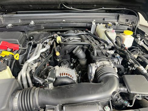 Used 2023 Jeep Gladiator Mojave w/ Cold Weather Group AWD/4WD image 29