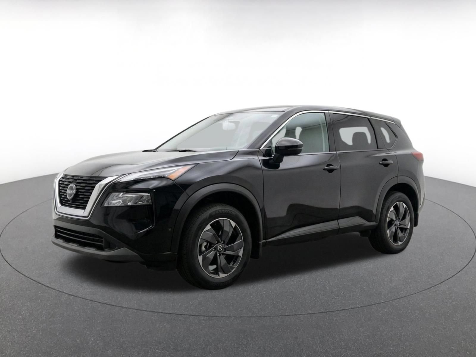 Used 2025 Nissan Rogue SV AWD/4WD image 3