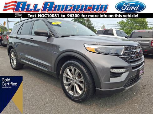 Certified 2022 Ford Explorer XLT w/ Equipment Group 202A AWD/4WD image 1