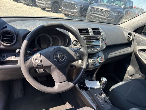 Used 2009 Toyota RAV4 Sport AWD/4WD image 9