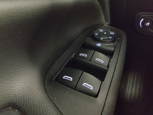 Used 2022 Chevrolet Equinox LT FWD image 27