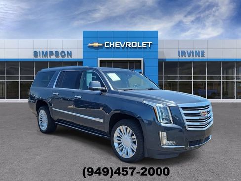 Used 2019 Cadillac Escalade ESV Platinum AWD/4WD image 2