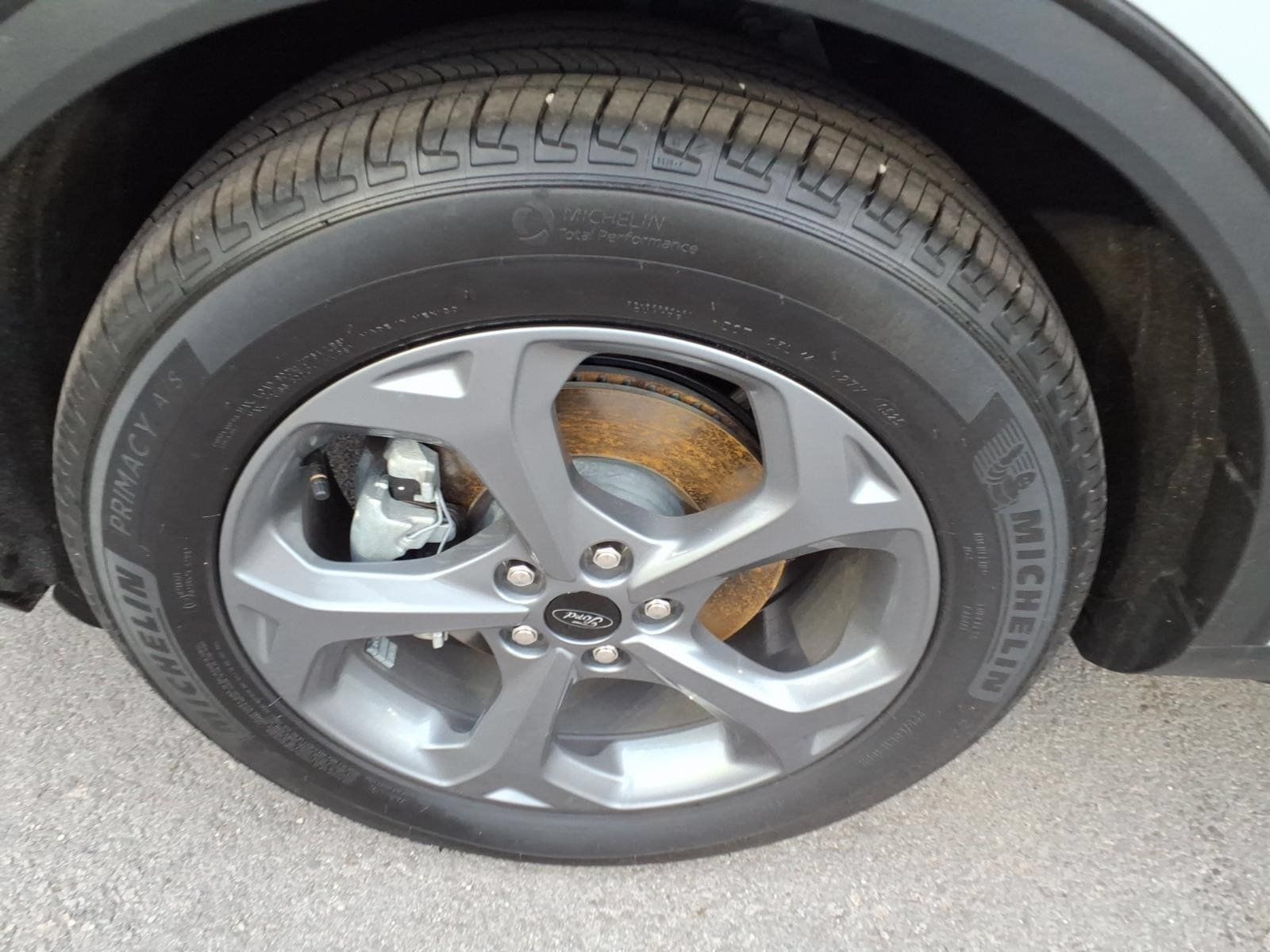 Used 2025 Ford Escape ST-Line w/ Cold Weather Package FWD image 7