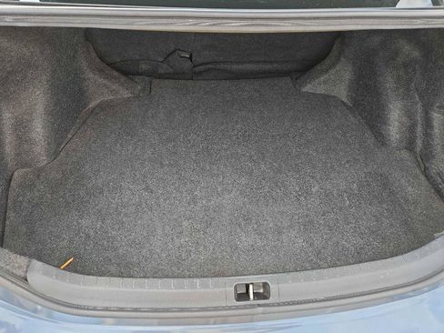 Used 2017 Toyota Corolla SE FWD image 33