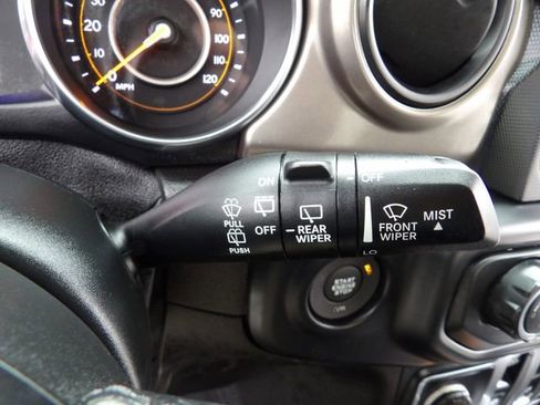 Used 2019 Jeep Wrangler Sport image 27