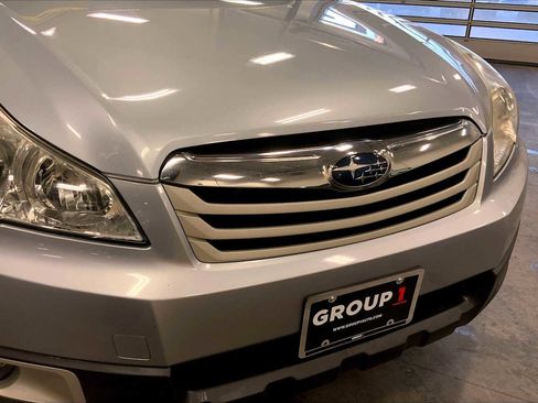 Used 2012 Subaru Outback 2.5i Premium w/ All-Weather Pkg image 30