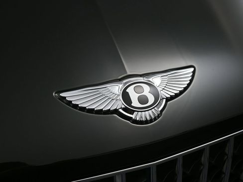 Used 2024 Bentley Bentayga AWD/4WD image 13