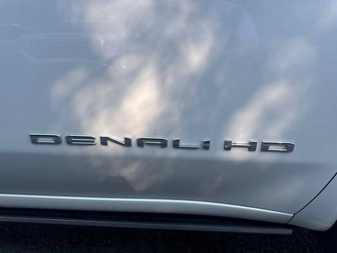 Used 2021 GMC Sierra 2500 Denali w/ Denali Ultimate Package AWD/4WD image 27