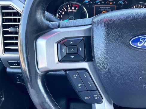 Used 2019 Ford F150 Platinum w/ Equipment Group 701A Luxury AWD/4WD image 24