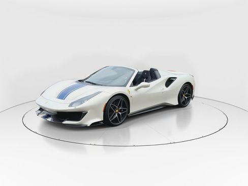 Used 2020 Ferrari 488 Pista Spider image 4