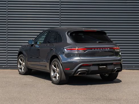 Certified 2023 Porsche Macan AWD/4WD image 3