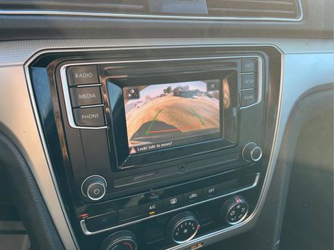 Used 2018 Volkswagen Passat 2.0T S image 19