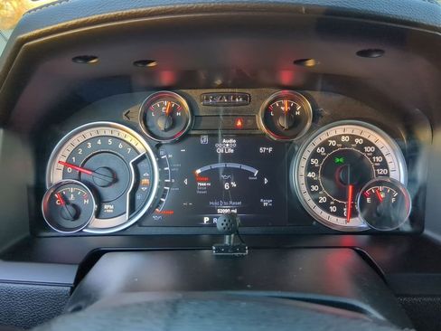 Used 2018 RAM 1500 Laramie w/ Convenience Group image 14