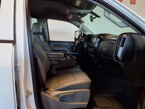 Used 2018 Chevrolet Silverado 2500 W/T w/ WT Fleet Convenience Package AWD/4WD image 12