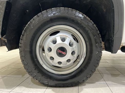 Used 2023 GMC Sierra 3500 Pro w/ Convenience Package image 26