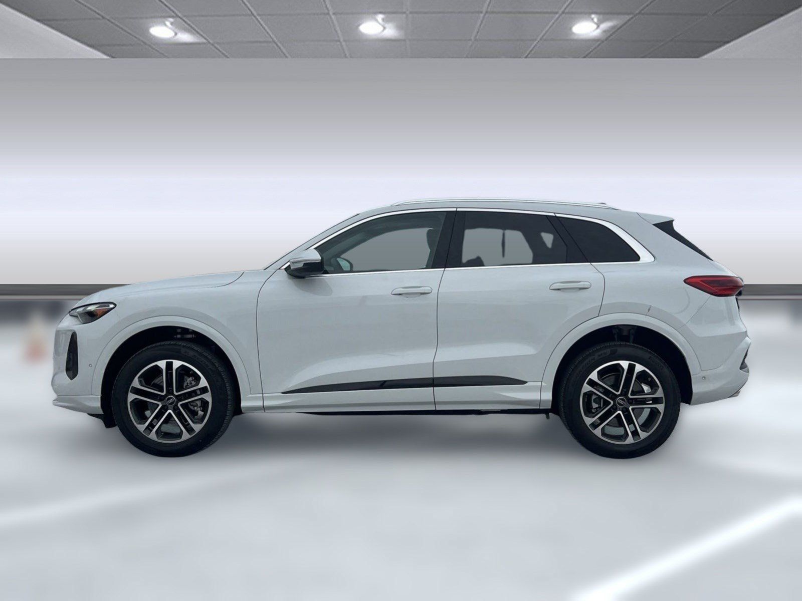 New 2025 Audi Q5 Premium AWD/4WD image 2