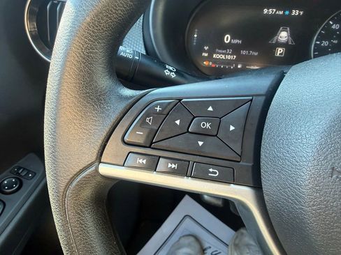 Used 2021 Nissan Kicks SV FWD image 15