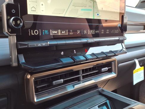 New 2025 GMC Hummer EV 3X image 23